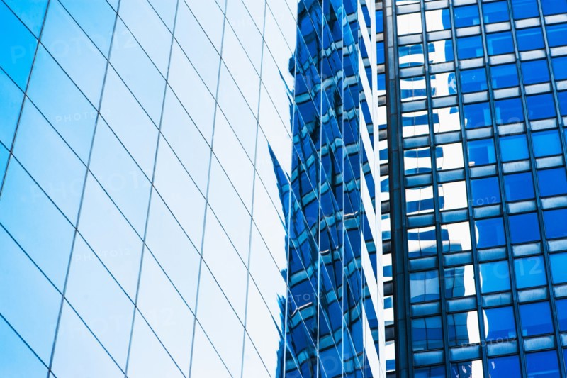 USA, New York, Glassy office skyscrapers