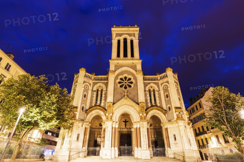 France, Auvergne-Rhone-Alpes, Saint-Etienne, Saint-Charles-de-Borrome Cathedral at night