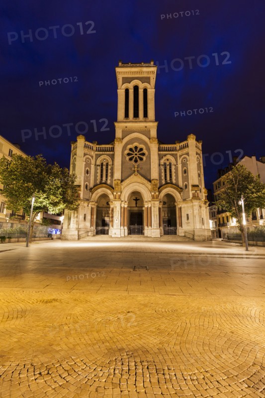 France, Auvergne-Rhone-Alpes, Saint-Etienne, Saint-Charles-de-Borrome Cathedral at night