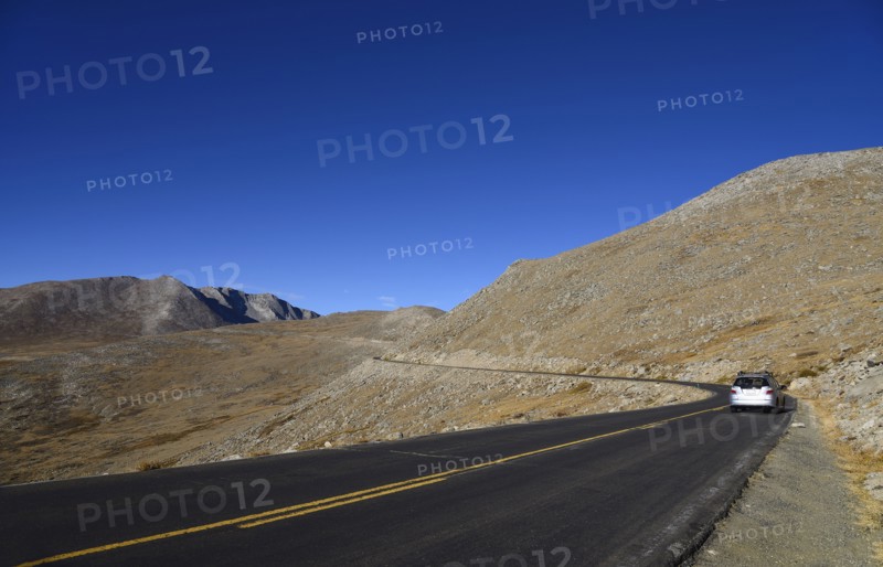 USA, Colorado, Country road in Mount Evans landscape