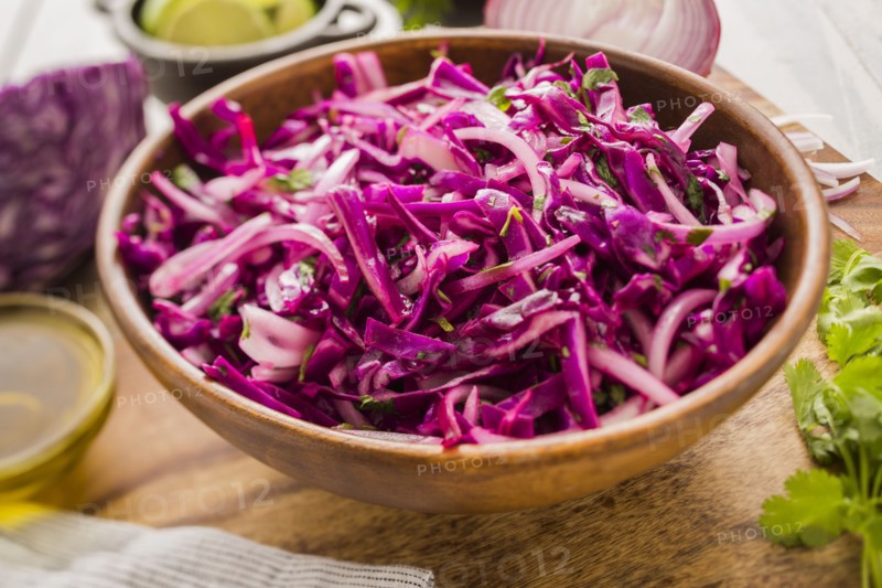 Red cabbage in bowl