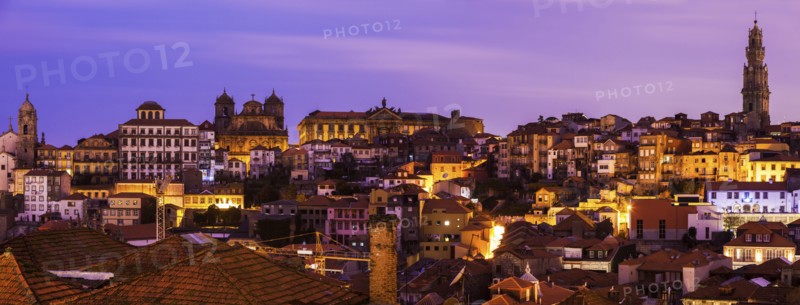 Portugal, Norte, Porto, Old Town of Porto with Clerigos Tower at sunrise