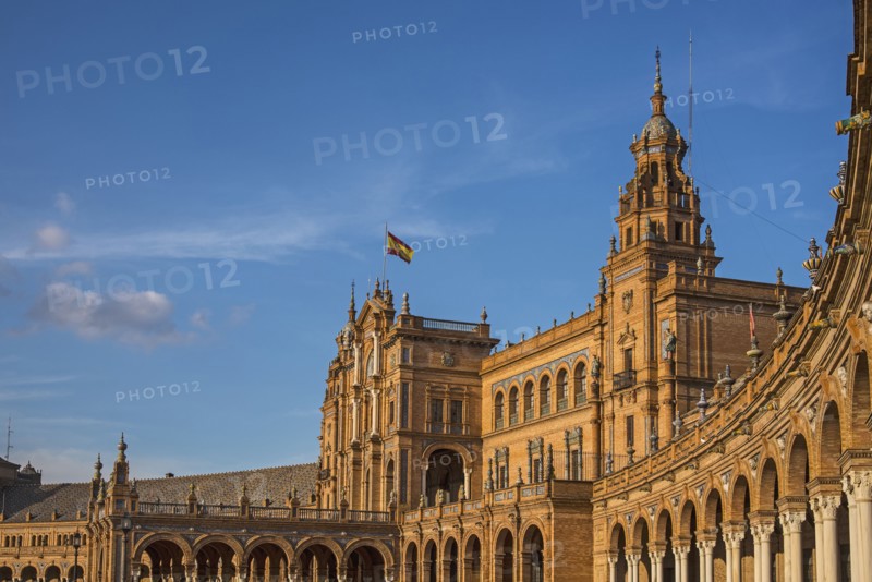 Spain, Seville, Plaza De Espana on sunny day