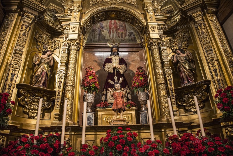 Spain, Seville, Macarena, Ornate altar in Basilica de la Macarena