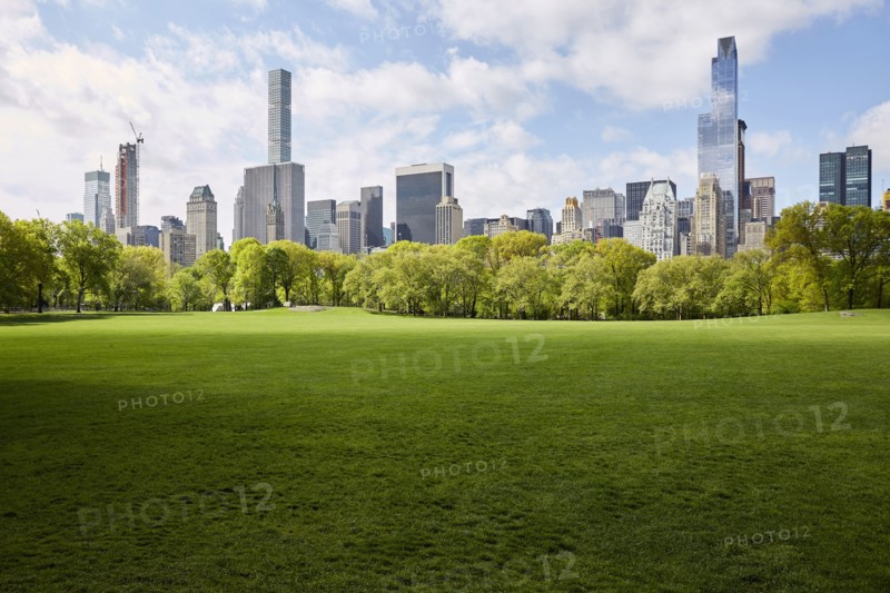 USA, New York State, New York City, Manhattan skyline with Central park in foreground