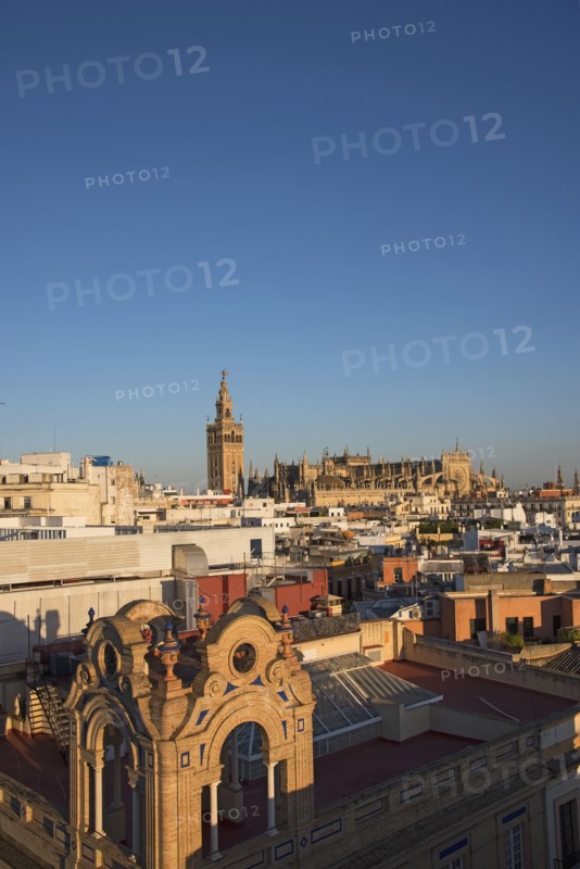 Spain, Andalusia, Seville, Cityscape with Seville Cathedral and La Giralda