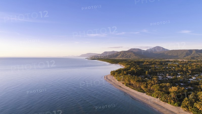 Australia, Queensland, Sea and coastline
