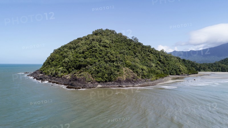 Australia, Queensland, Blue sky over green peninsula