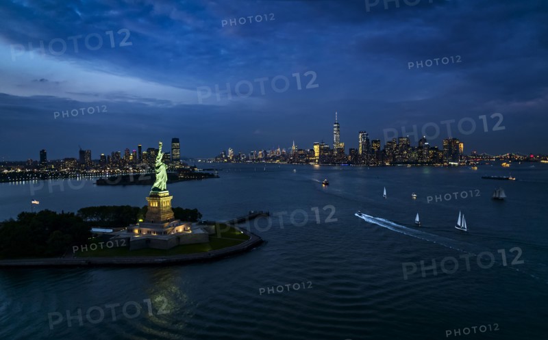 USA, New York, New York City, Statue of liberty at night
