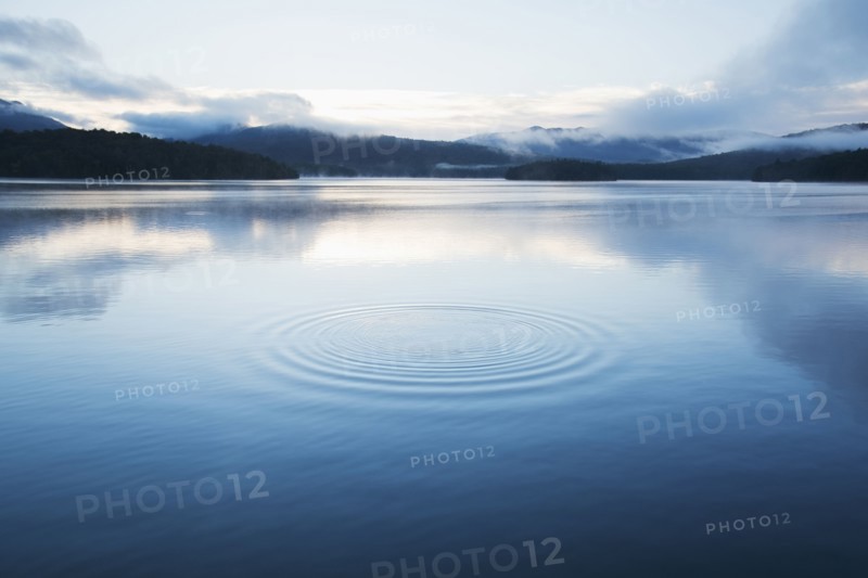 USA, New York, Lake Placid, Circular pattern on water surface