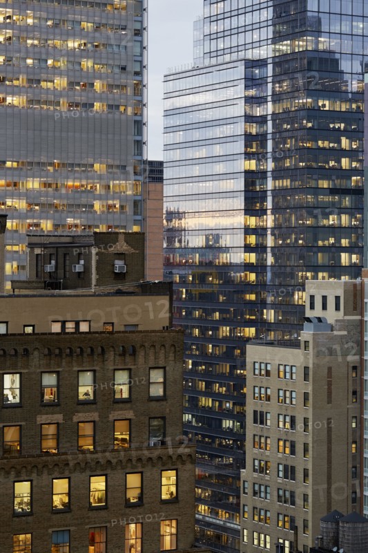 USA, New York, New York City, Reflections on skyscraper