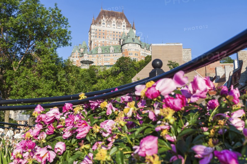 Canada, Quebec, Quebec City, Old architecture with blooming flowers