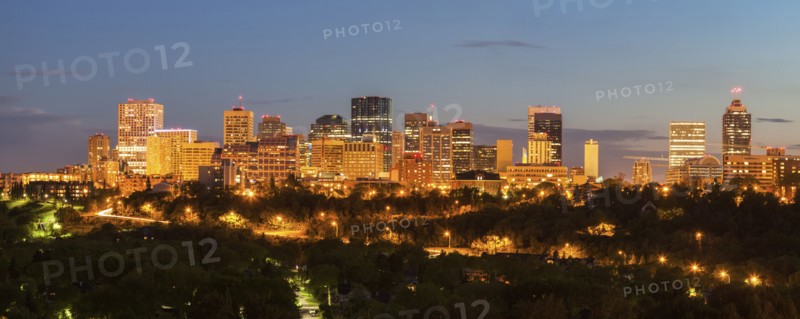 Canada, Alberta, Edmonton, Cityscape at dusk