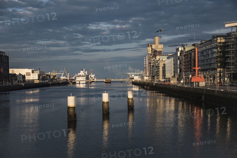 Ireland, Dublin, Harbor and Lifey River