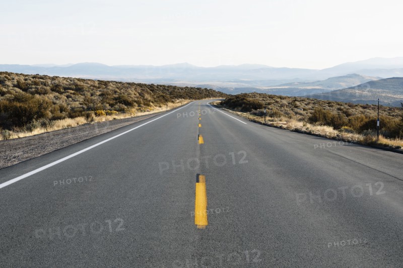 USA, California, Eastern Sierras, Route 88, Sky over empty road
