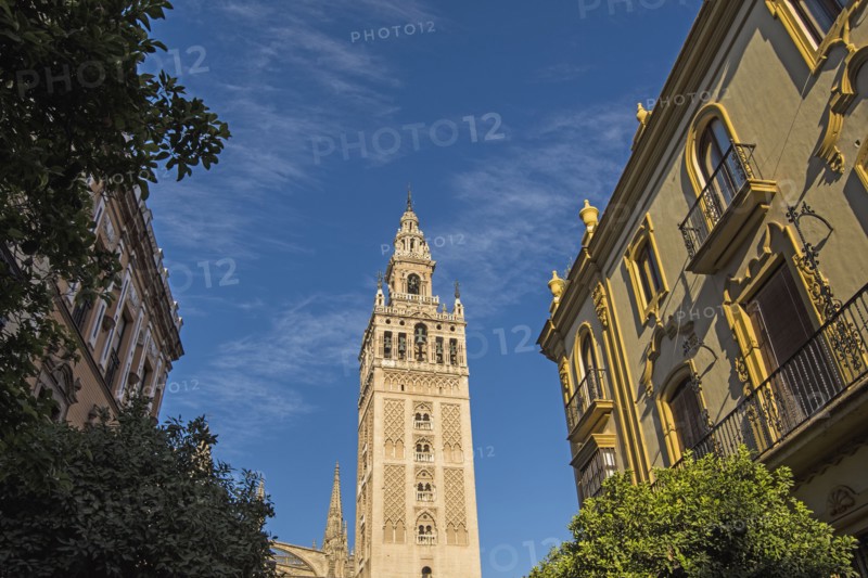 Spain, Seville, Old town with Giralda tower