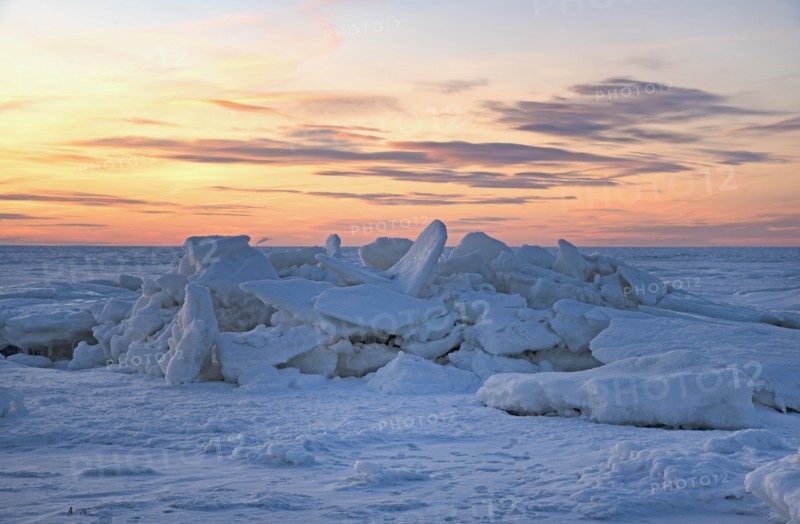 USA, Massachusetts, Eastham, Cape Cod, Frozen sea at dusk