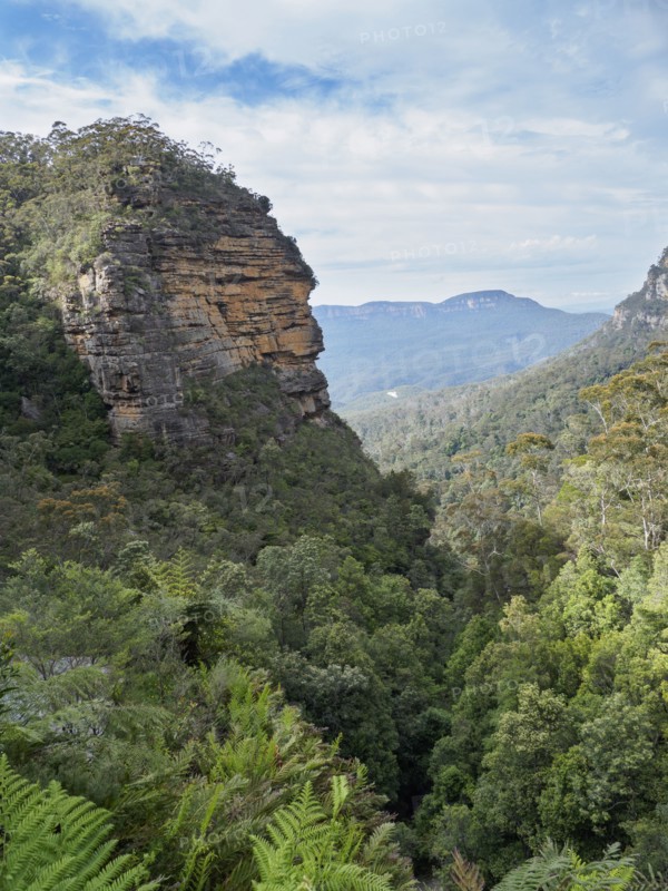 Australia, New South Wales, Wentworth Falls, Horizon over mountains on sunny day