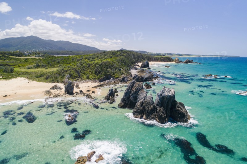 Australia, New South Wales, Bermagui, Landscape with forest and beach