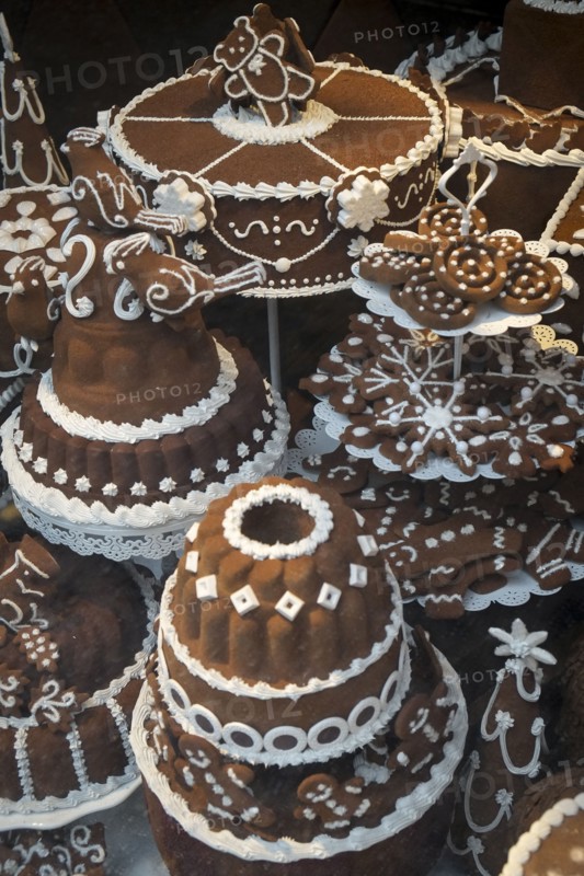 Assorted gingerbread