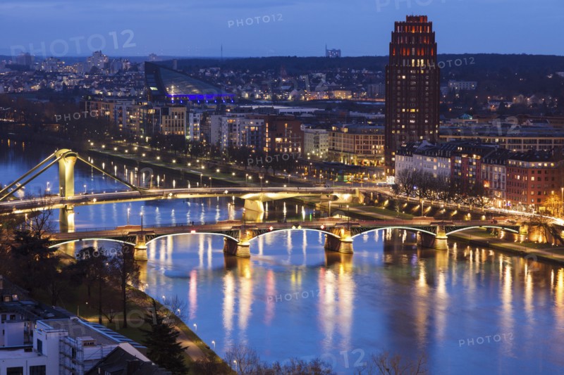 River Maine at sunset through Frankfurt, Germany