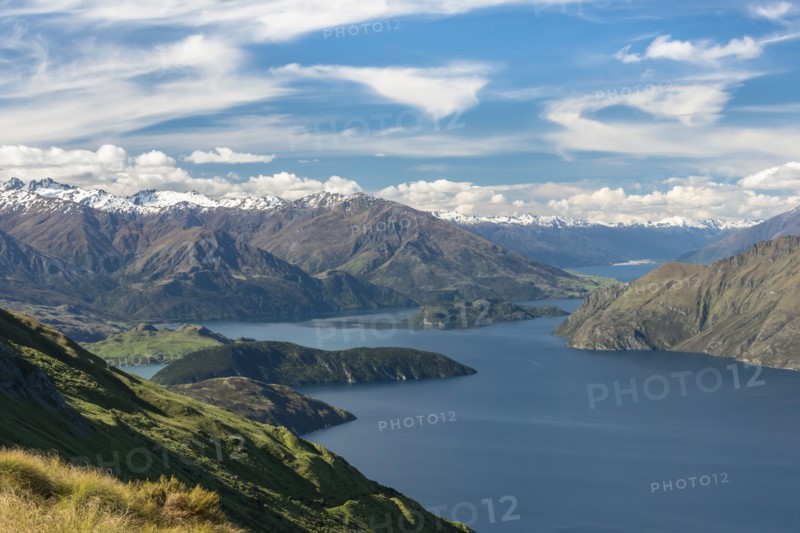 Mountains by Lake Wanaka in New Zealand