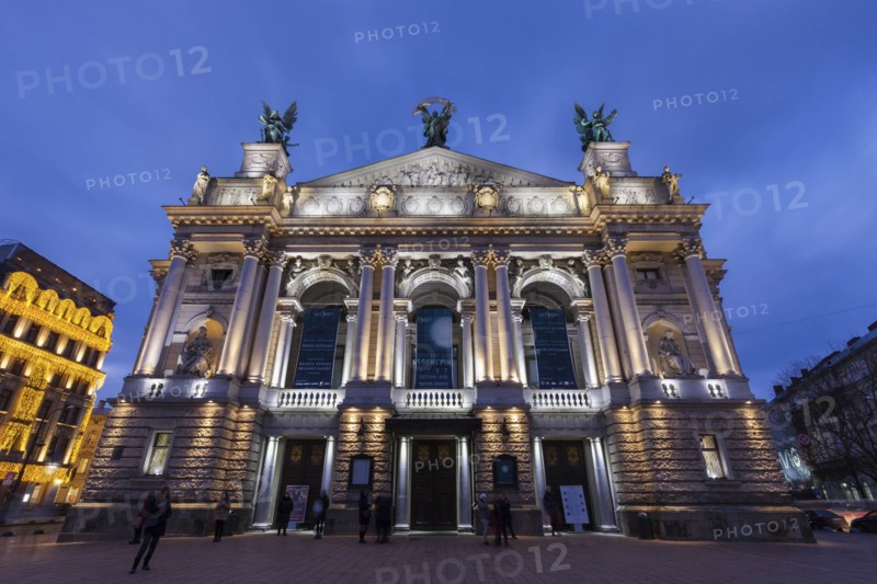 Low angle view of Lviv Theatre of Opera and Ballet at sunset in Lviv, Ukraine