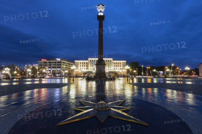 Column in Victory Square at night in Kaliningrad, Russia