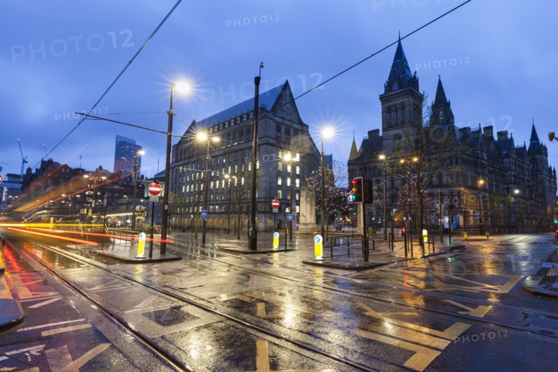 Manchester Town Hall at night