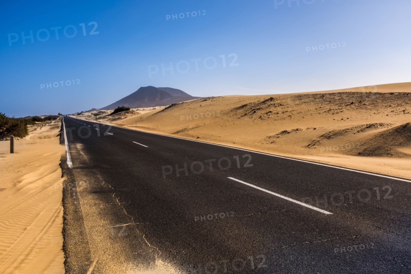Africa, Empty road in desert