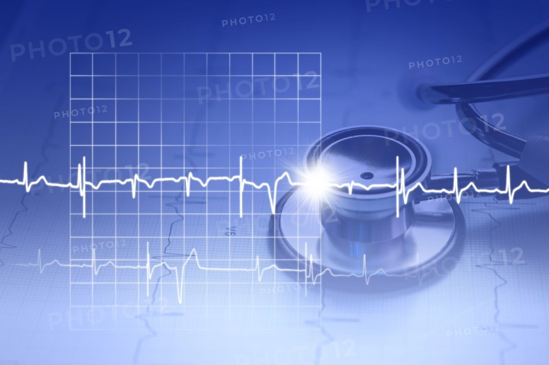 Multiple exposure of electrocardiogram and stethoscope
