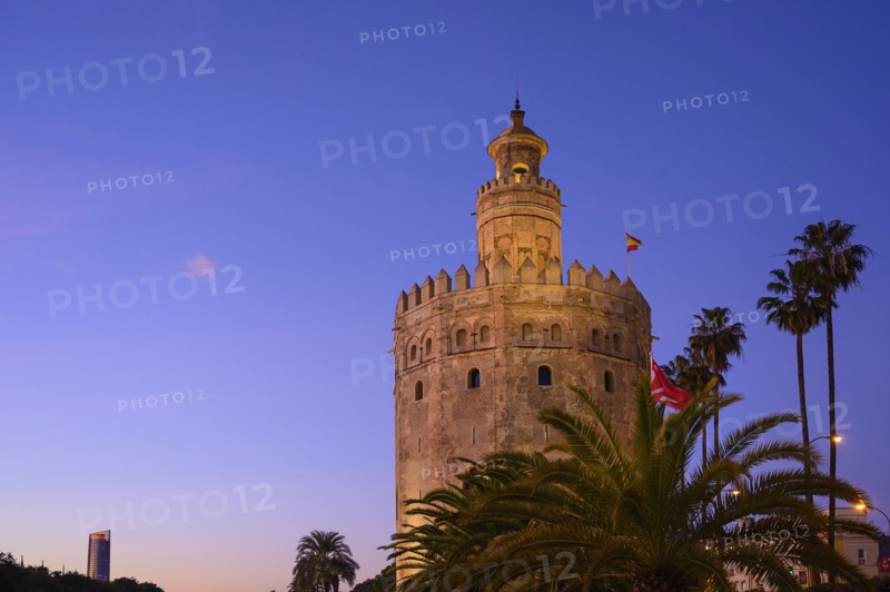 Spain, Seville, Torre Del Oro, Torre Del Oro at dawn