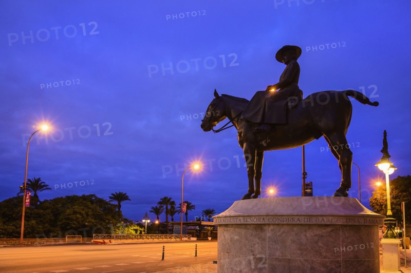 Spain, Andalusia, Seville, Equestrian statue of Condesa De Barcelona