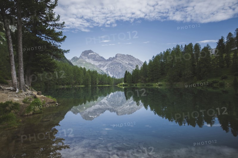 Switzerland, Bravuogn, Palpuognasee, Scenic view of Palpuognasee lake in Swiss Alps