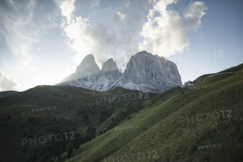 Italy, Dolomite Alps, Scenic view of mountain range in Dolomites