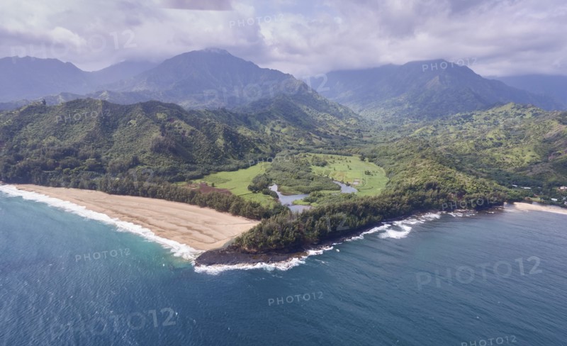 USA, Hawaii, Kauai, Aerial view of Na Pali Coast