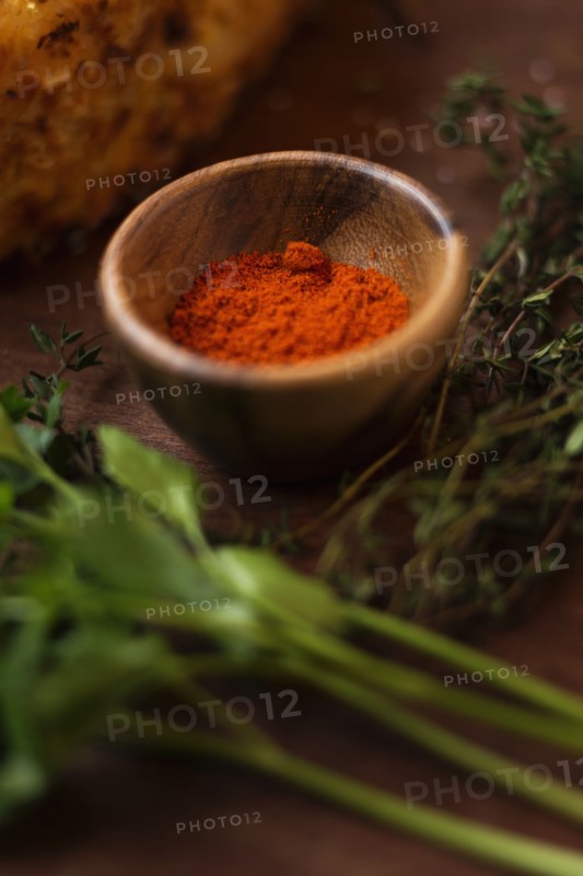 Quiche with ingredients of paprika and thyme