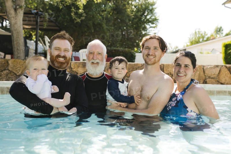 Portrait of family with boys (12-17 months