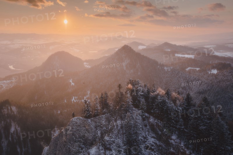 Poland, Lesser Poland, Mountain landscape in Pieniny National Park at sunset