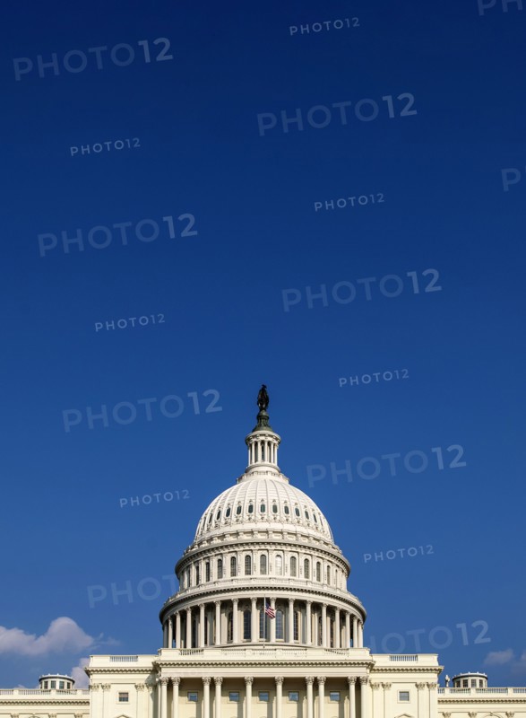 USA Capital building with flag