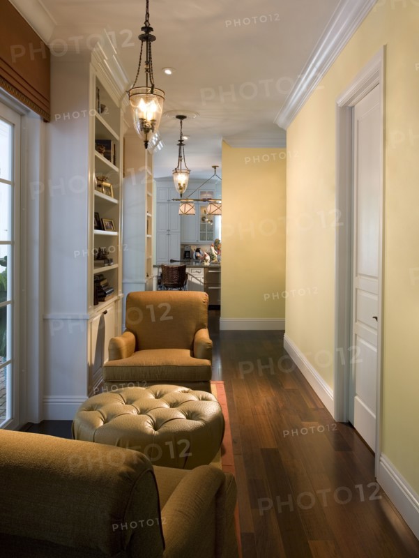 Sitting area in hallway of plantation house