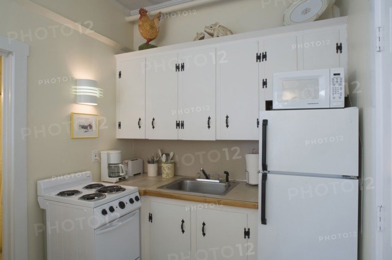Small white apartment kitchen