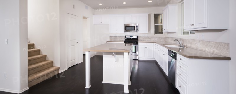 Contemporary house with kitchen at Ontario