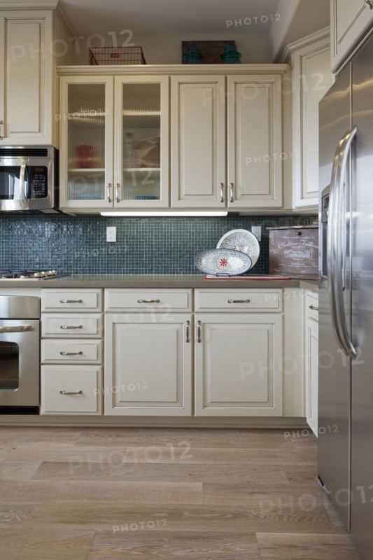 Cabinets above kitchen counter