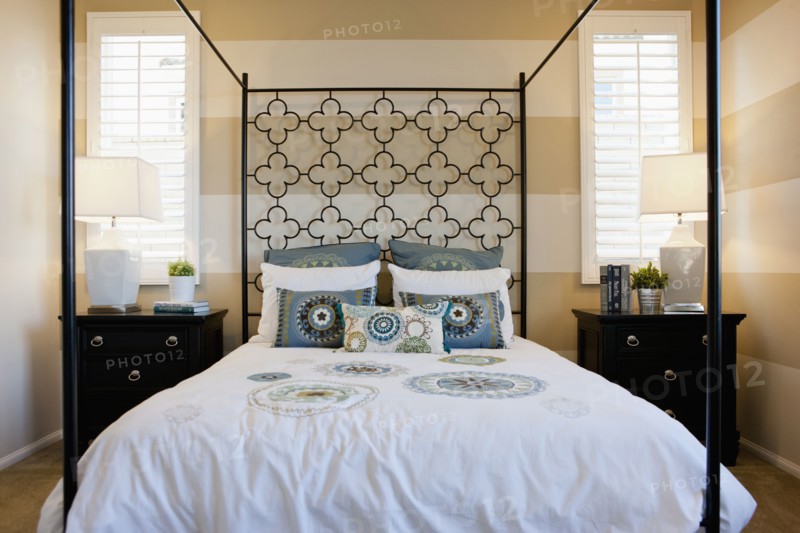 Four poster bed in house