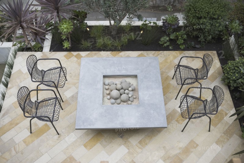 Front patio with outdoor firepit