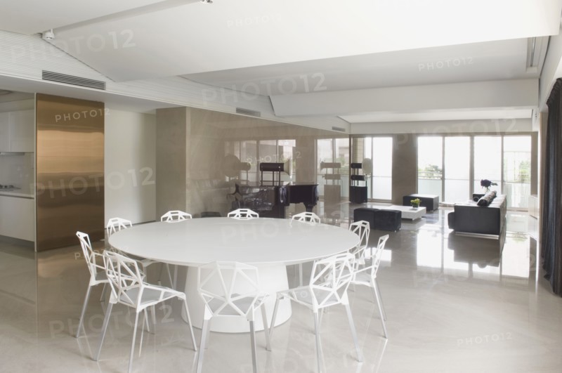 Modern table and Chairs