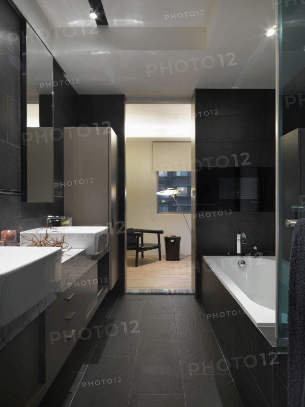 Dark modern bathroom