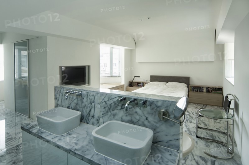 Sinks on marble counter top in master bedroom
