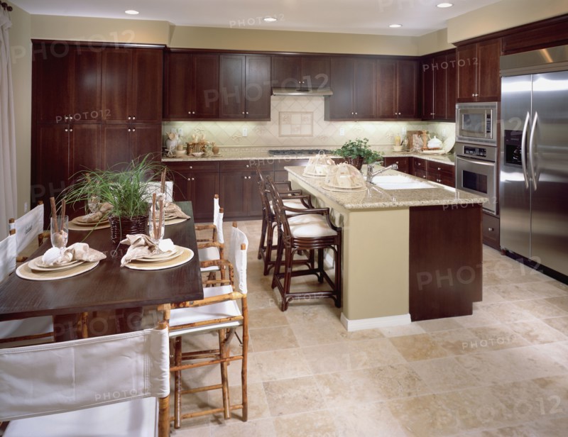 Bright contemporary kitchen
